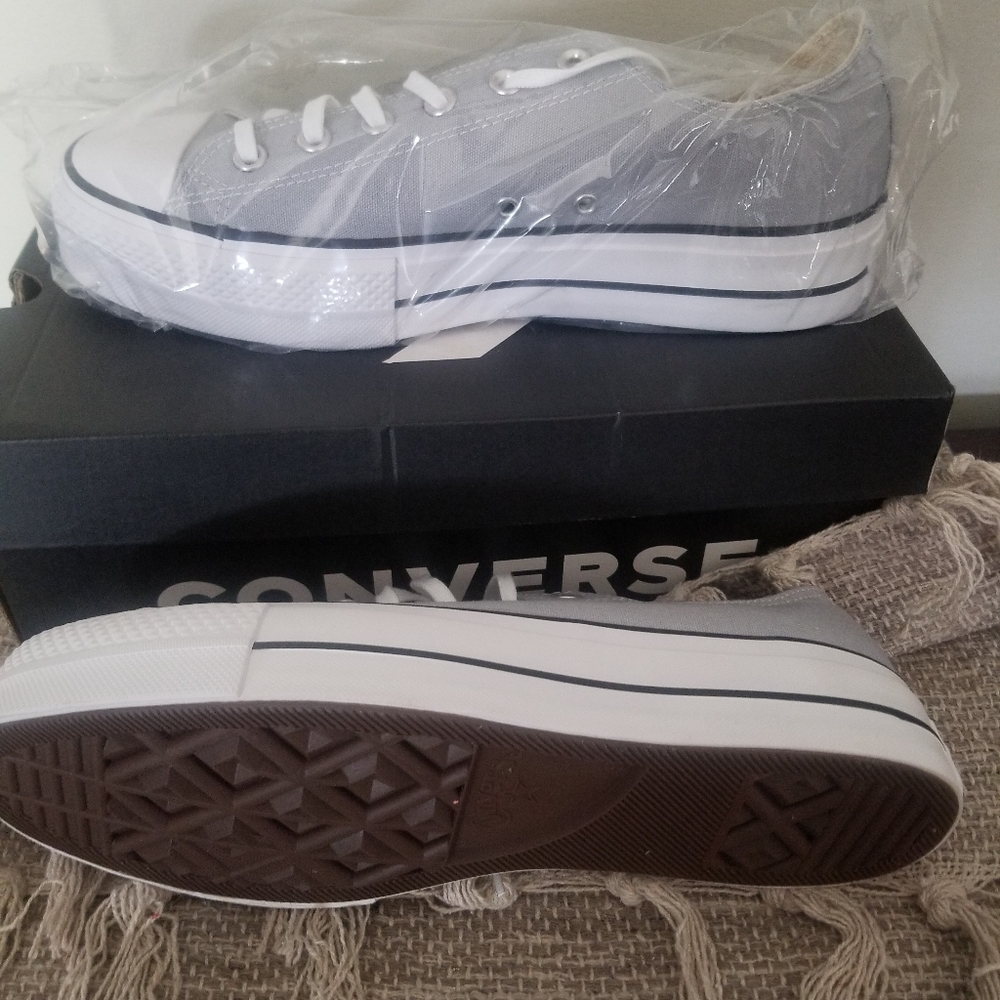 Con-ver.se shoes